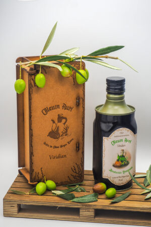 Botella Oleum Auri Viridian con Caja adornada con aceitunas